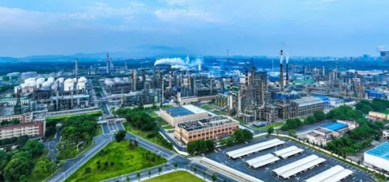 重庆朗福环保科技解读：2025年工业废气治理最新政策与排放标准变化